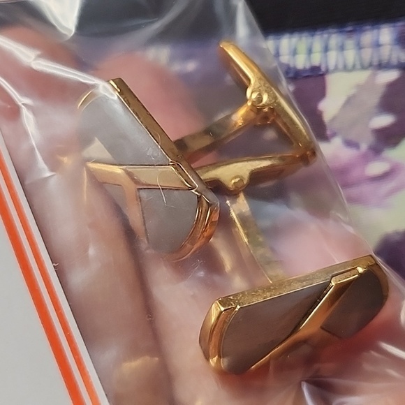 YSL Vintage 💯 Authentic  cufflinks box included - Picture 8 of 11